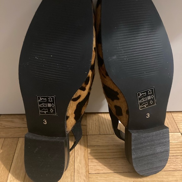 ASOS DESIGN Move Over leather slingback loafers in leopard print - Picture 7 of 9